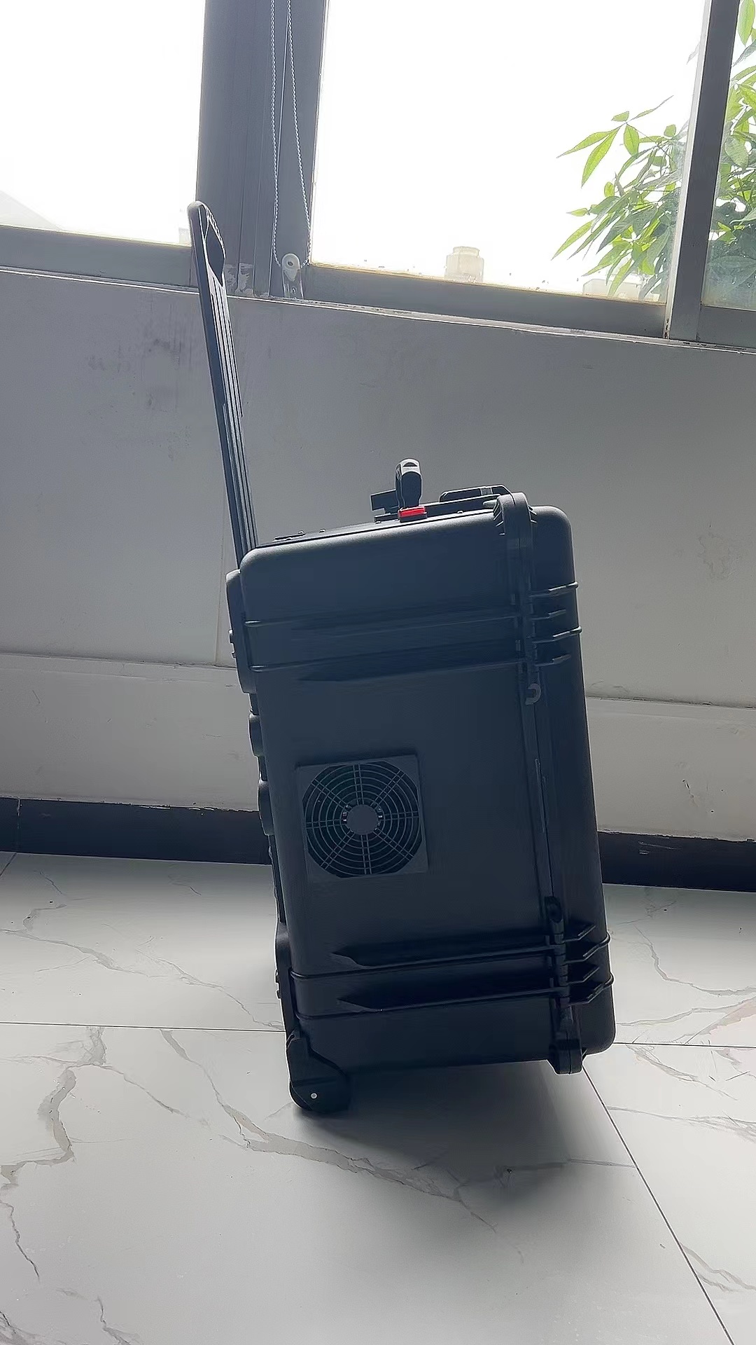 建德手拉箱型移动通信干扰器